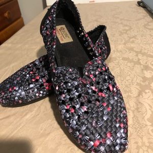 Women’s slip on casual shoes